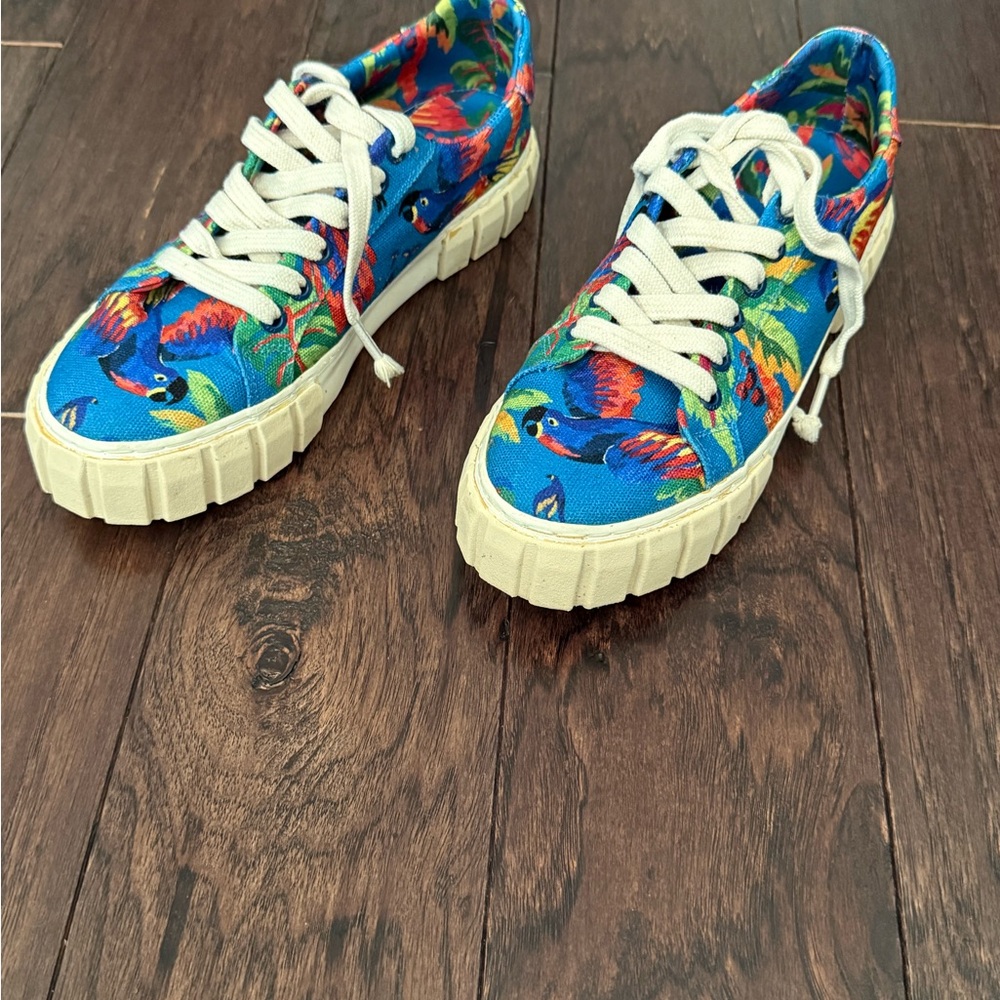 Farm Rio Vibrant Macaw Sneakers View 4